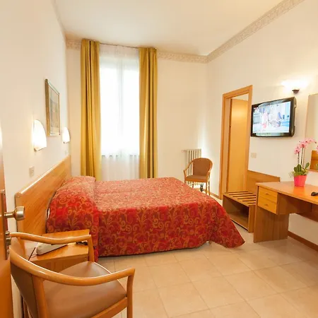 Hotel Vittoria 3*